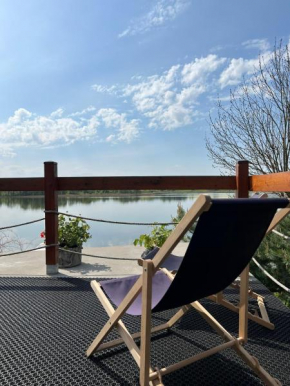 Apartament nad jeziorem